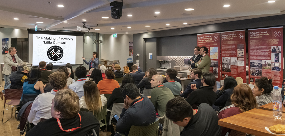 Dr Sharron P. Schwartz delivering her well-received presentation The Making of Mexico’s ‘Little Cornwall’ to the British Society at the British Embassy, City of Mexico, on 7th October